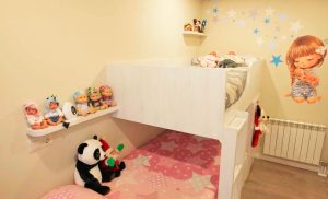 Habitación de niña para casa modular con diseño personalizado