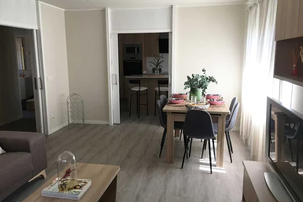 salon-cocina-casa-prefabricada-modelo-gran-villa